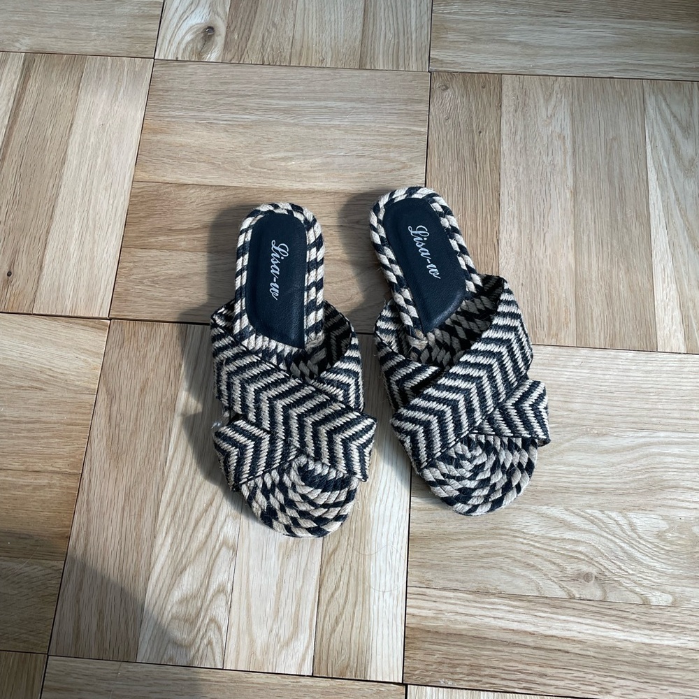Black and white sandals from cinque terre